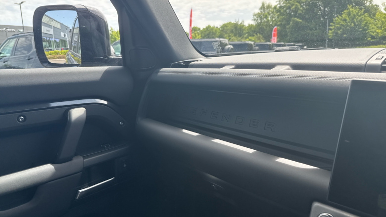 Land Rover Defender 3.0 D250 X-Dynamic SE 110 5dr Auto Diesel Estate